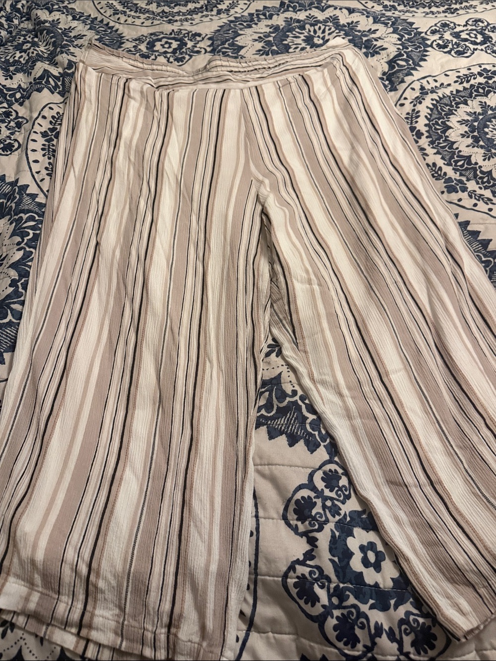 AB Studio Beige and Cream Striped Wide-Leg Capris